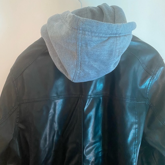 Levi's Black Jacket with Gray Hoodie - Picture 4 of 9